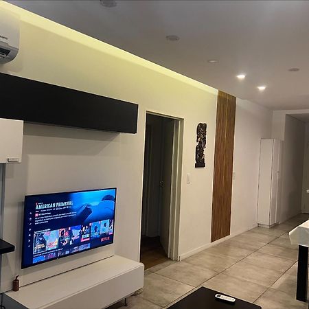 Suite In San Telmo Dormitorio En Suite Con Dos Banos Y Balcon A La Calle Буенос-Айрес Екстер'єр фото